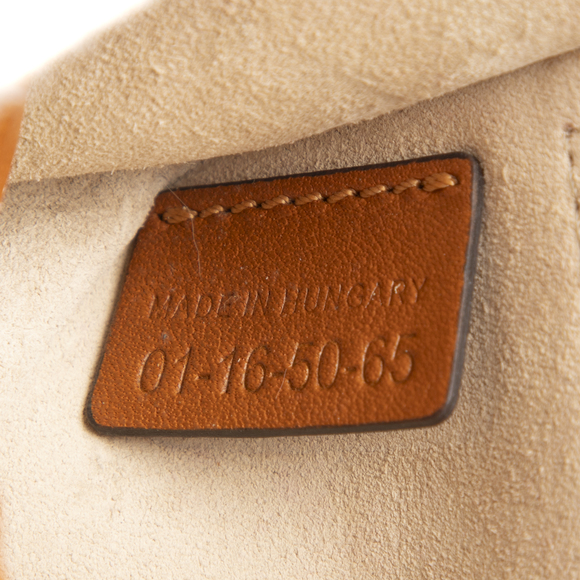 Chloé Georgia - Picture 10 of 11